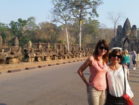 Valderez e Irene Anzanello / Vietnan