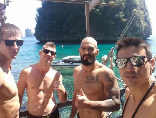 Jussemar, Renato, Estevão e Simon / Phi Phi Island Tailândia