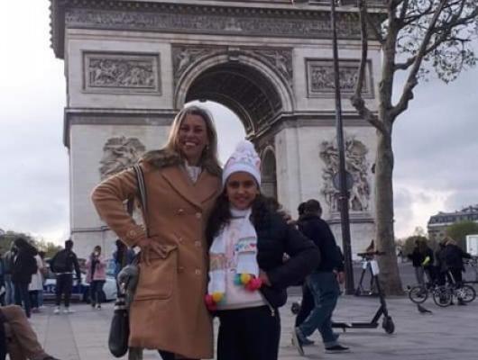 Maria Luiza e Cláudia / Paris