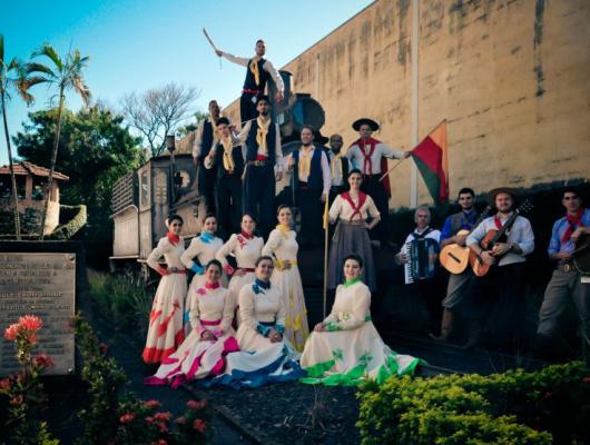 Grupo Cala Nova Prata / Festival de Folclore de Olimpia