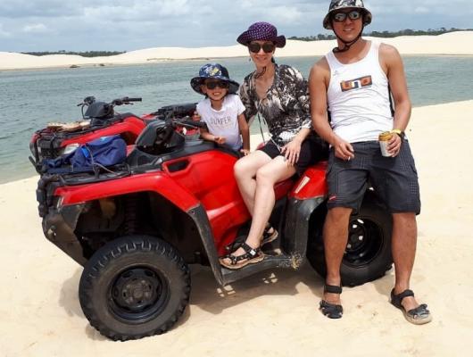 Yasunori, Shou e Kumi Sugita - Lençóis Maranhenses 