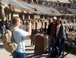 Elias (com a máquina), Juliano e Patricia / Roma