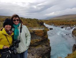 Valderez e Irene Anzanello - Barnafoss Iceland