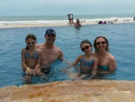 Ostelino, Simone, Bruna e Alice Carrasco / Beach Park Fortaleza - CE